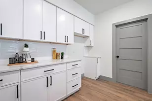 2450 Wickersham Ln, Austin, TX 78741 - Photo 11