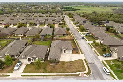 100 Kirkhill Cove, Hutto, TX 78634 - Photo 5