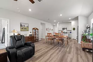 405 Perry Pl, Rockdale, TX 76567 - Photo 9