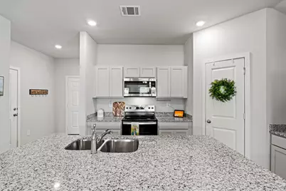 405 Perry Place, Rockdale, TX 76567 - Photo 5