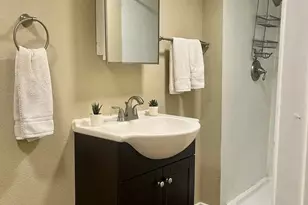 706 W 32nd St, Austin, TX 78705 - Photo 7