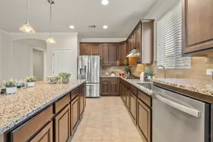 203 Longview Ln, Georgetown, TX 78633 - Photo 11