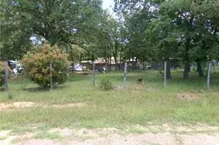 386 Hidden Oaks Dr, Elgin, TX 78621 - Photo 1