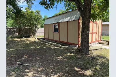 650 W Vaughan Street, Bertram, TX 78605 - Photo 9
