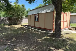 650 W Vaughan St, Bertram, TX 78605 - Photo 9
