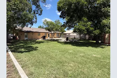 650 W Vaughan Street, Bertram, TX 78605 - Photo 17
