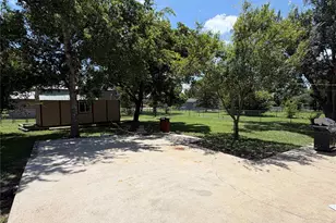 650 W Vaughan St, Bertram, TX 78605 - Photo 19