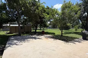 650 W Vaughan St, Bertram, TX 78605 - Photo 11