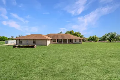 640 W F Avenue, Milano, TX 76556 - Photo 33