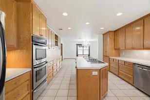 640 W F Ave, Milano, TX 76556 - Photo 13