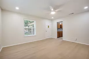 3112 Crosscreek Dr, Austin, TX 78757 - Photo 3