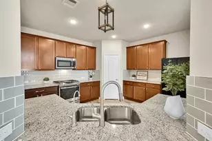 101 Double Mountain Rd, Liberty Hill, TX 78642 - Photo 3