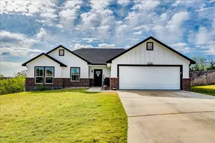 1172 Limestone Dr, Lampasas, TX 76550 - Photo 1