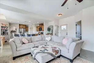 1172 Limestone Dr, Lampasas, TX 76550 - Photo 5