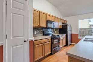 16608 Bridgefarmer Blvd, Pflugerville, TX 78660 - Photo 11