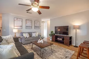 9610 Dalewood Dr, Austin, TX 78729 - Photo 5