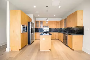 555 E 5th St, Austin, TX 78701 - Photo 11