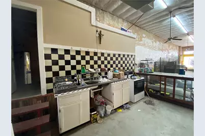 202 N Commerce Street, Coupland, TX 78615 - Photo 17