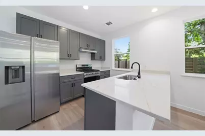 2212 Yellow Jacket Lane #2, Austin, TX 78741 - Photo 11
