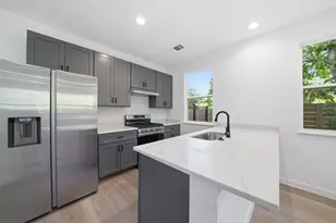 2212 Yellow Jacket Ln, Austin, TX 78741 - Photo 11