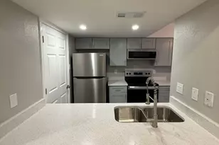 1606 Waterloo Tr, Austin, TX 78704 - Photo 9