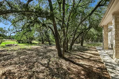 112 Twin Saddles Lane, Dripping Springs, TX 78620 - Photo 25
