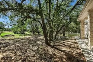 112 Twin Saddles Ln, Dripping Springs, TX 78620 - Photo 25