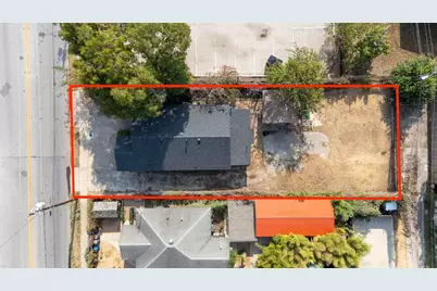 2703 E Cesar Chavez Street, Austin, TX 78702 - Photo 3