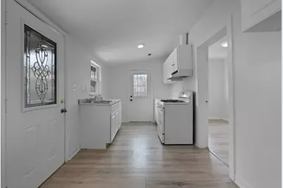 2703 E Cesar Chavez Street, Austin, TX 78702 - Photo 11