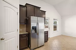 2008 Gabrielles Way, Manchaca, TX 78652 - Photo 11