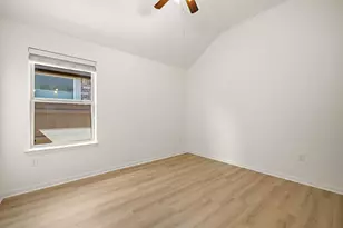 2008 Gabrielles Way, Manchaca, TX 78652 - Photo 19