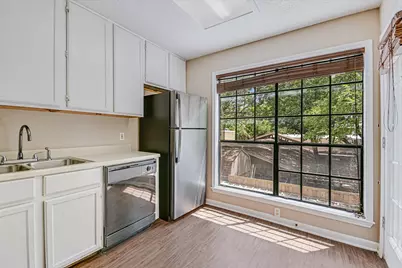 715 W 22nd 1/2 Street #204, Austin, TX 78705 - Photo 7