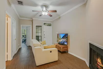 715 W 22nd 1/2 Street #204, Austin, TX 78705 - Photo 9