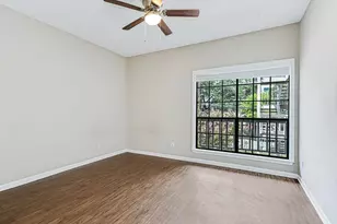 715 W 22nd 1/2 St, Austin, TX 78705 - Photo 11