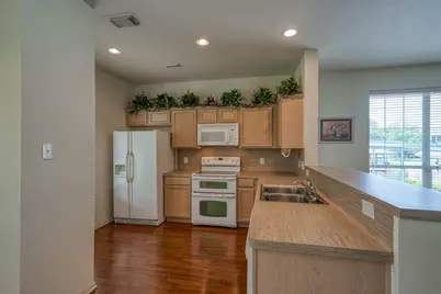 521 E Briarway Drive, Meadowlakes, TX 78654 - Photo 15