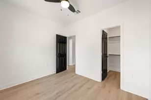 5408 Downs Dr, Austin, TX 78721 - Photo 13