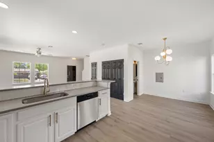 5408 Downs Dr, Austin, TX 78721 - Photo 5