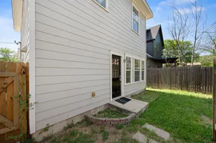 5408 Downs Dr, Austin, TX 78721 - Photo 15