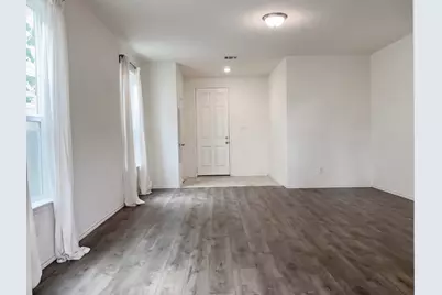 2950 E Old Settlers Boulevard #72, Round Rock, TX 78665 - Photo 3