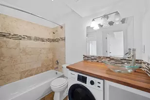 1313 E 52nd St, Austin, TX 78723 - Photo 9