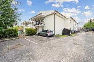 1313 E 52nd St, Austin, TX 78723 - Photo 13