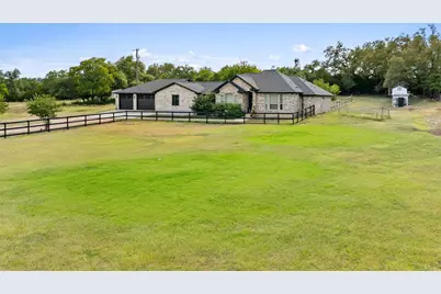 213 Beauchamp Road, Dripping Springs, TX 78620 - Photo 3