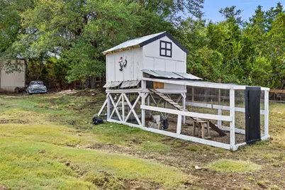 213 Beauchamp Road, Dripping Springs, TX 78620 - Photo 35