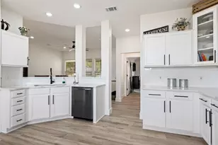 213 Beauchamp Rd, Dripping Springs, TX 78620 - Photo 11