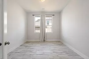 259 Silver Pass, Kyle, TX 78640 - Photo 9