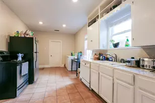 308 E 32nd St, Austin, TX 78705 - Photo 5