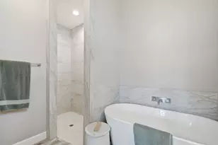 104 Kahalulu Dr, Bastrop, TX 78602 - Photo 17