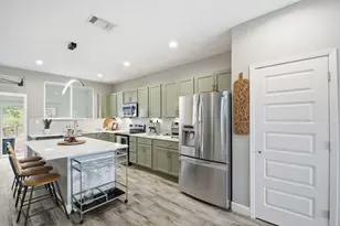 104 Kahalulu Dr, Bastrop, TX 78602 - Photo 7