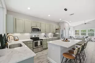 104 Kahalulu Dr, Bastrop, TX 78602 - Photo 9
