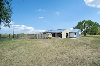 4151 Unger Road, Smithville, TX 78957 - Photo 15